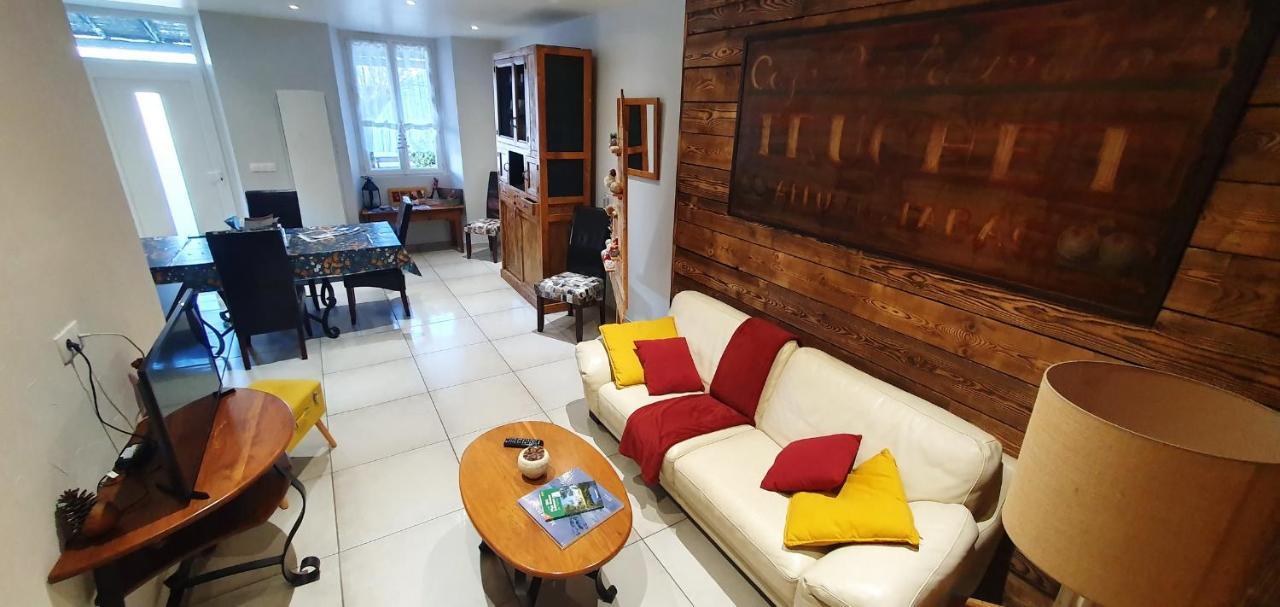 Gite Du Cafe Truchet Saint-Pancrace  Ngoại thất bức ảnh